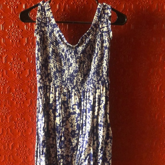Express Dresses & Skirts - Floral mini dress Express Dresses & Skirts - Floral mini dress